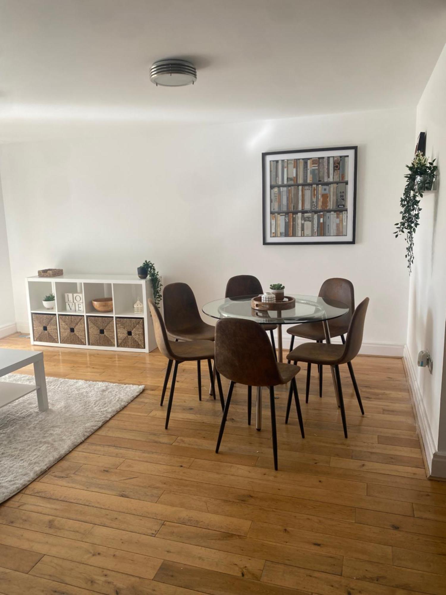 2 Bedroom Flat In Riverside West Лондон